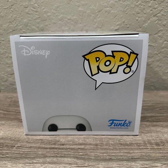 Funko Pop! Disney Big Hero 6 Baymax with Heart Hands Deluxe Figure #1511! - Picture 6 of 7